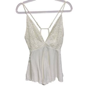 Anthro Crochet Lace Floral Crep Knit Flare Romper Short Low Open Strappy